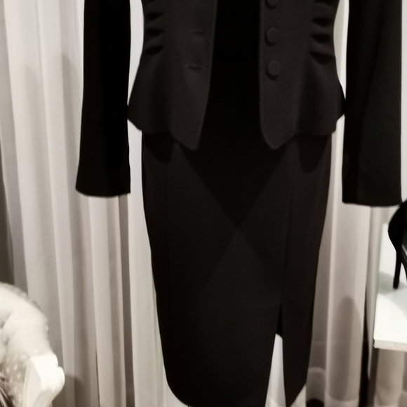 Black suit set - Picture 6 of 10